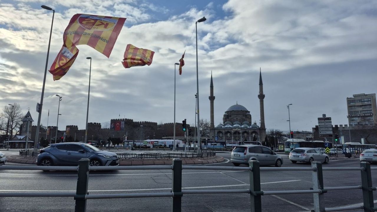 Kayseri'ye Meteoroloji'den uyarı geldi! Dışarı çıkacaklar dikkat