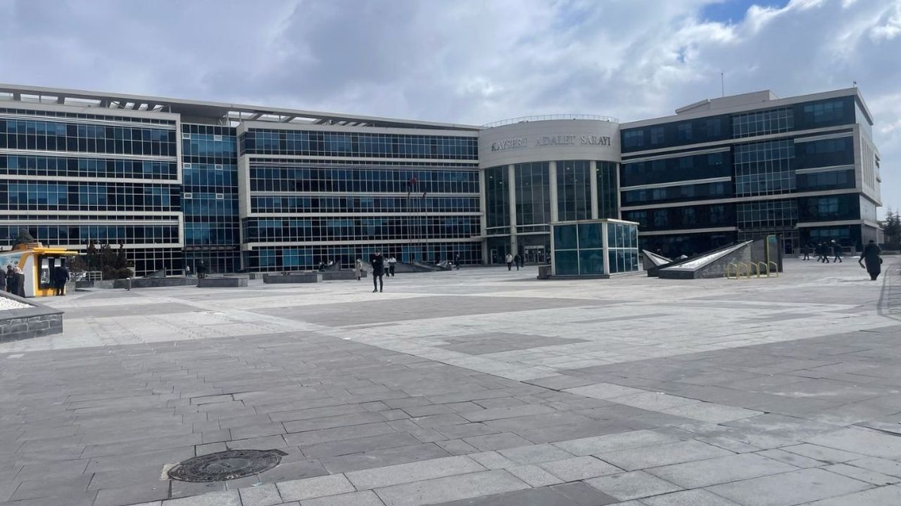 Kayseri'de otobüste narkotik madde ile yakalandı! Duruşmada savunması pes dedirtti
