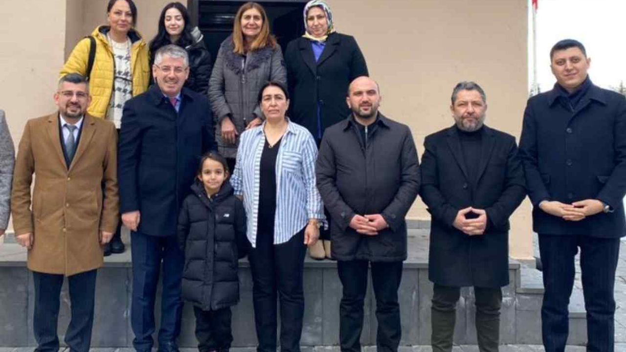 Şaban Çopuroğlu Kayseri’nin örnek muhtarı ile bir araya geldi