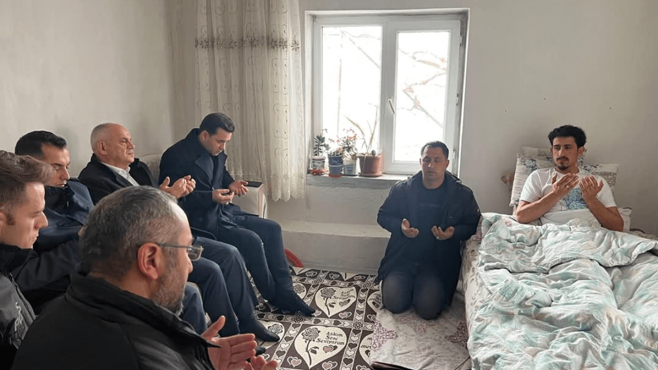 Kayseri’de Pençe Kilit gazisine dikkat çeken ziyaret!