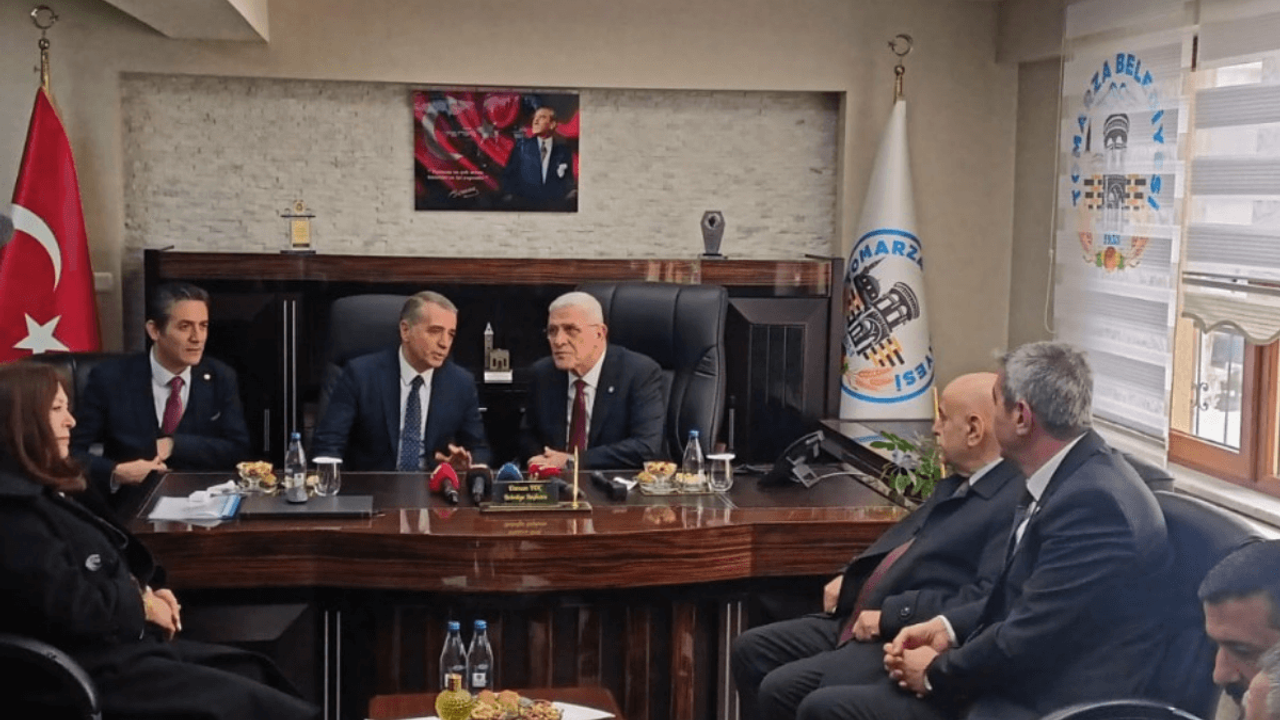 İYİ Parti Genel Başkanı Müsavat Dervişoğlu Tomarza’ya gelir gelmez bakın ne yaptı!
