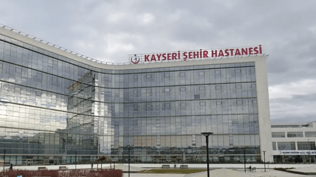 Kayseri Şehir Hastanesi’ndeki bu markette her şey ücretsiz!
