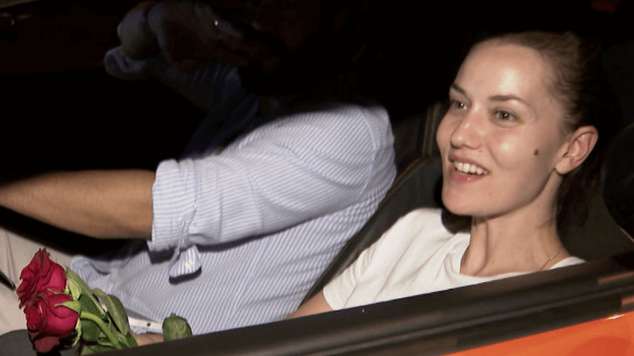 Fahriye Evcen, belediye arabasına benzetilen arazi tip kamyonuyla şov yaptı!