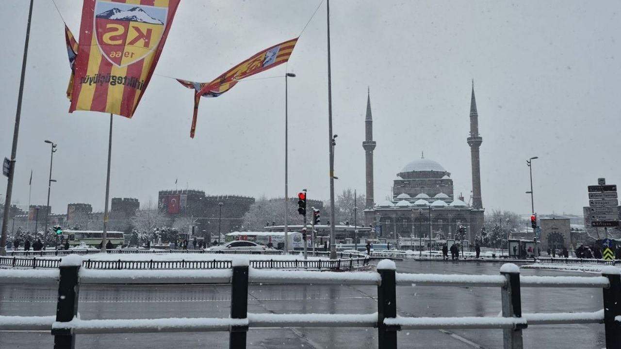 Meteoroloji Kayseri için saat verdi! Yoğun kar yağışı geliyor