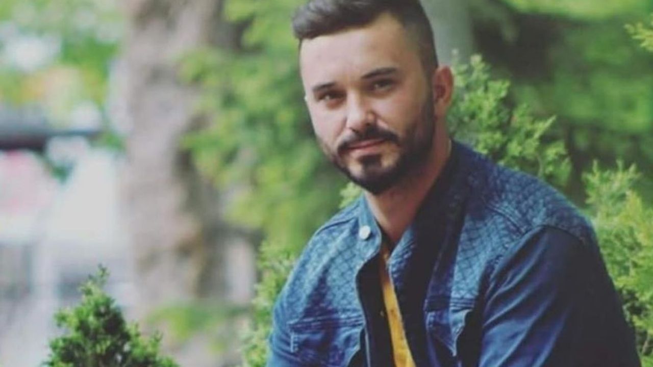 Genç adamın cansız bedeni araç içinde bulundu!