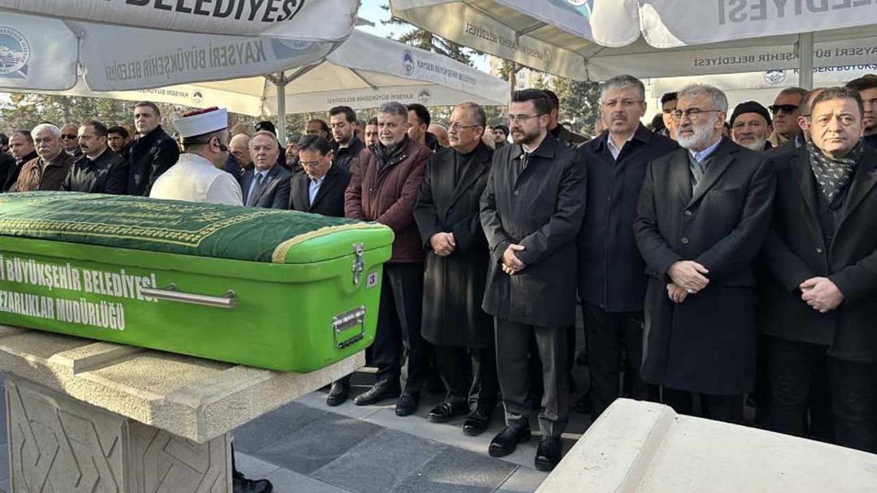 AK Parti Kayseri İl Başkanı Hüseyin Okandan’ın dedesi toprağa verildi