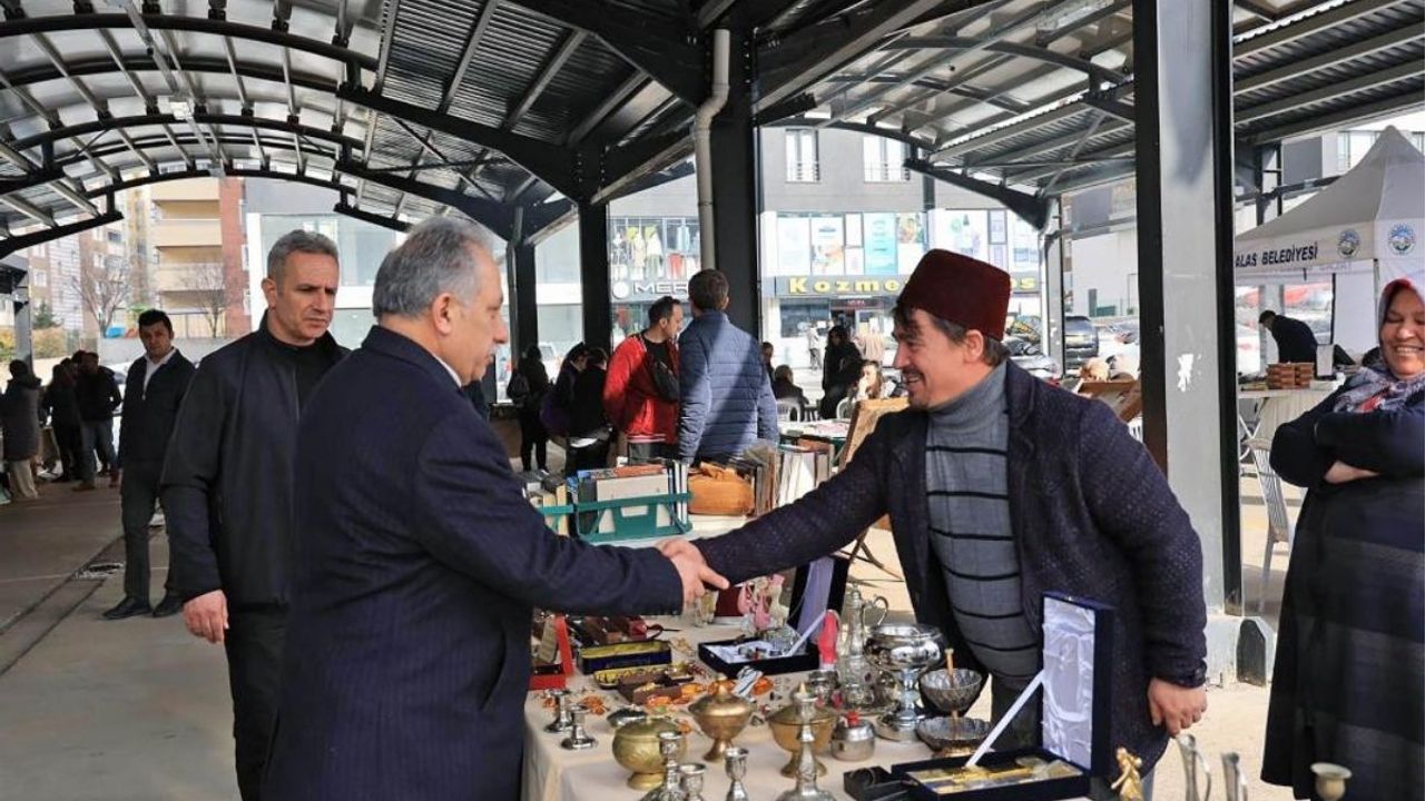 Talas’ta antika pazarına kar engeli!