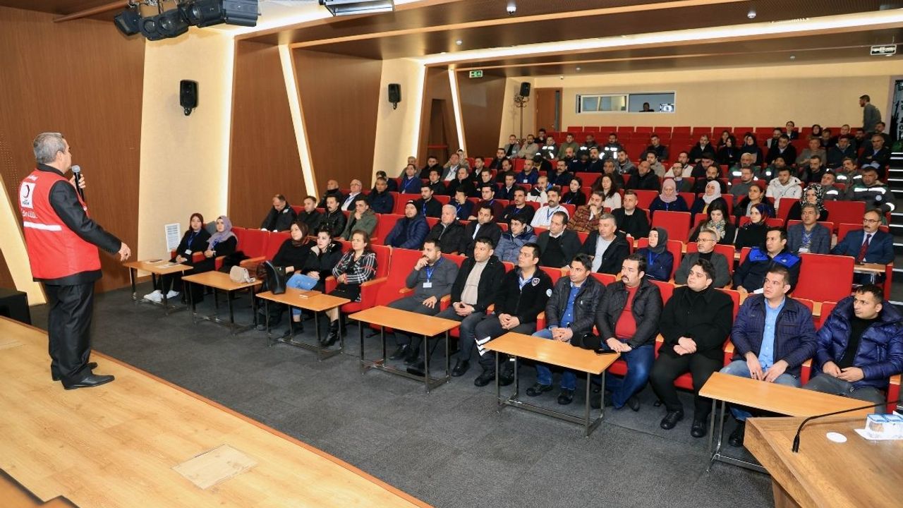 Talas Belediyesi’nde hayat kurtaran eğitim!