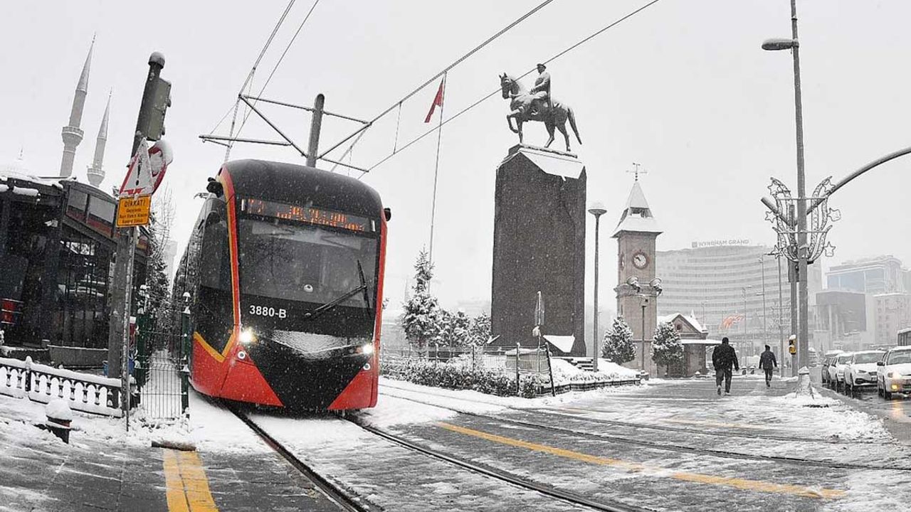 Kayseri’de ulaşım müjdesi! Yarın tramvaylar ücretsiz olacak