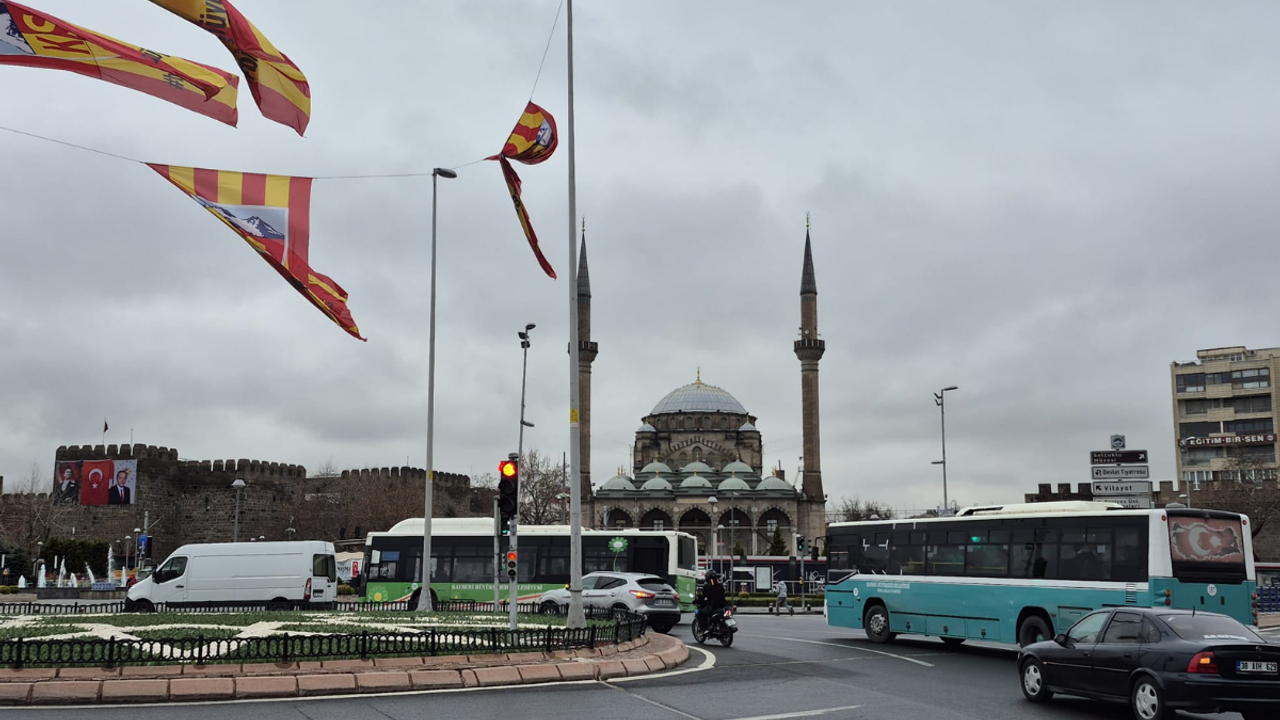 Kayseri'ye kar mı yağacak? Meteoroloji kar yağışı için saat verdi 19 Mart 2025