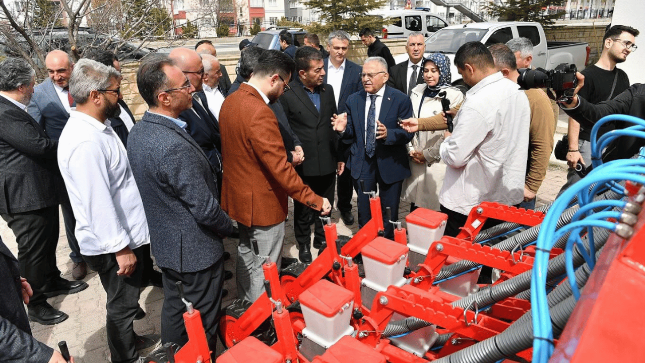 Başkan Büyükkılıç: Durmak yok Bünyan'da hizmete devam!
