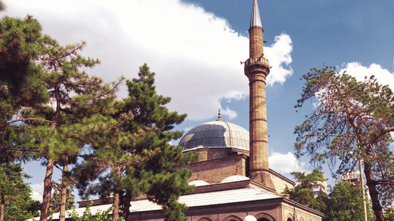 Kayseri'de Bayram namazı saat kaçta kılınacak? İşte ilçe ilçe namaz saatleri