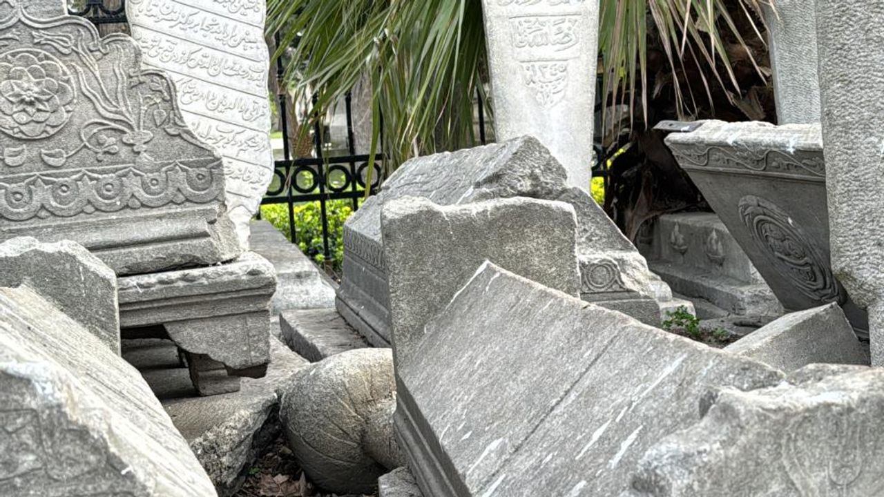 Göstericiler Kayserili Mimar Sinan'ın çıraklık eserini tahrip ettiler!