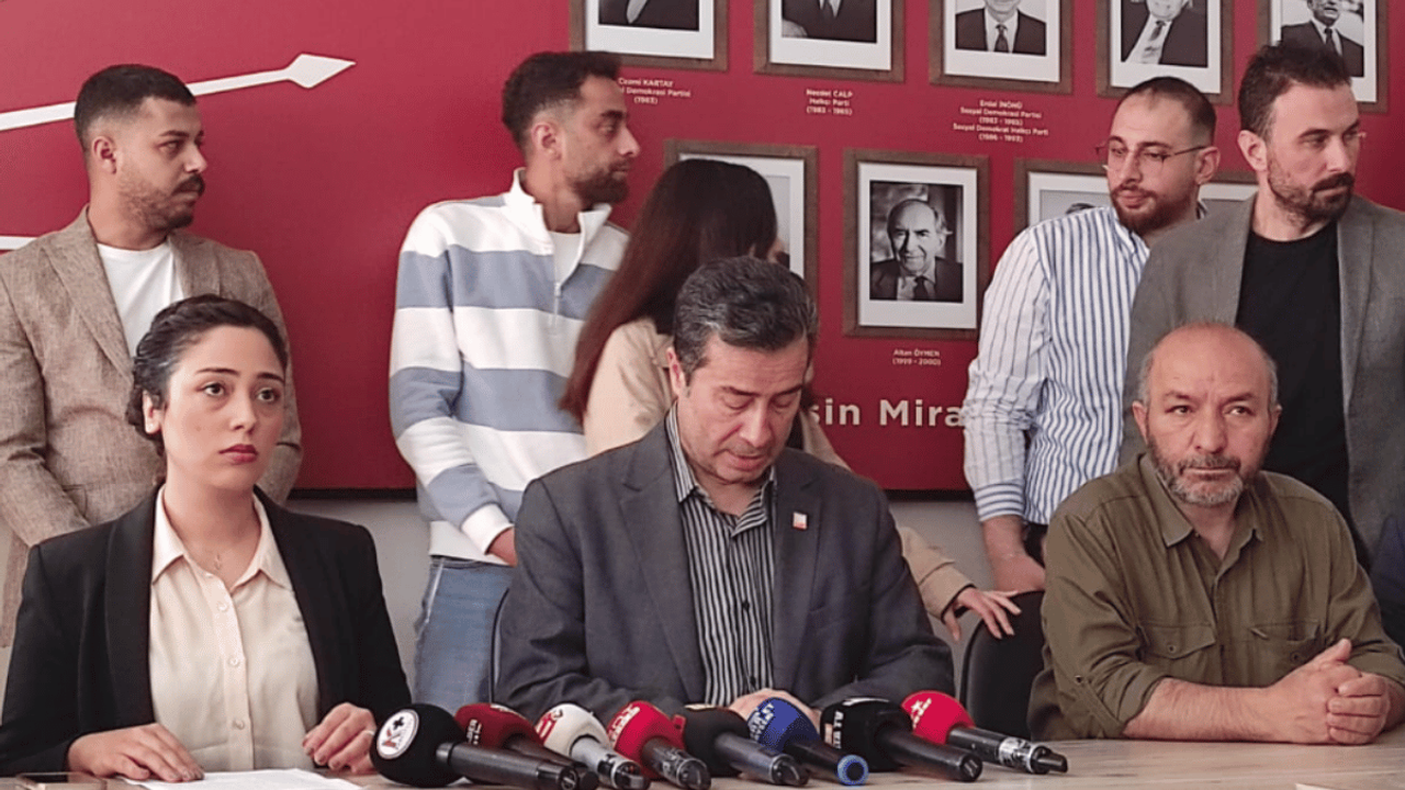 Toplantıda duygu dolu anlar: Kayseri CHP İl Başkanı Keskin'in gözyaşları sel oldu!