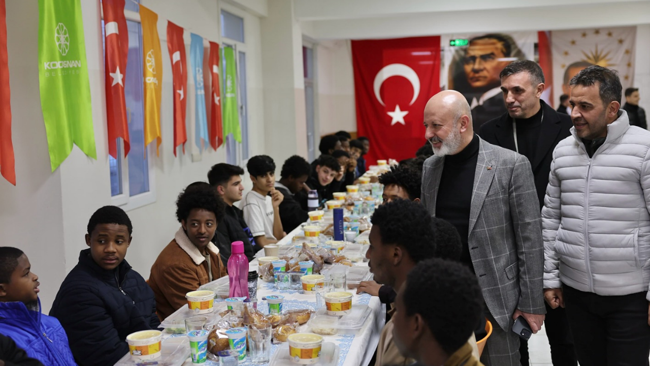 Kayseri'de Başkan Çolakbayrakdar 52 ülke ile bir arada!