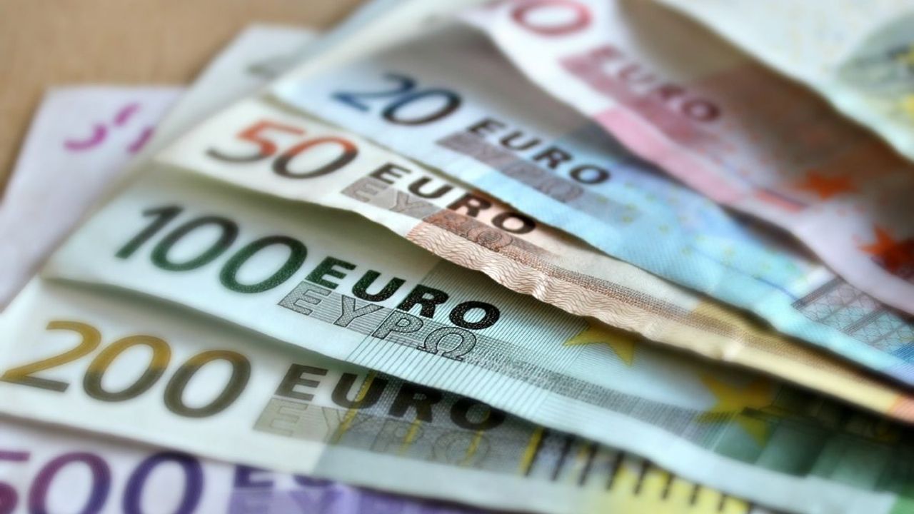 Dolar ve Euro'ya yatırım yapanlar dikkat! Uzmanından uyarı geldi