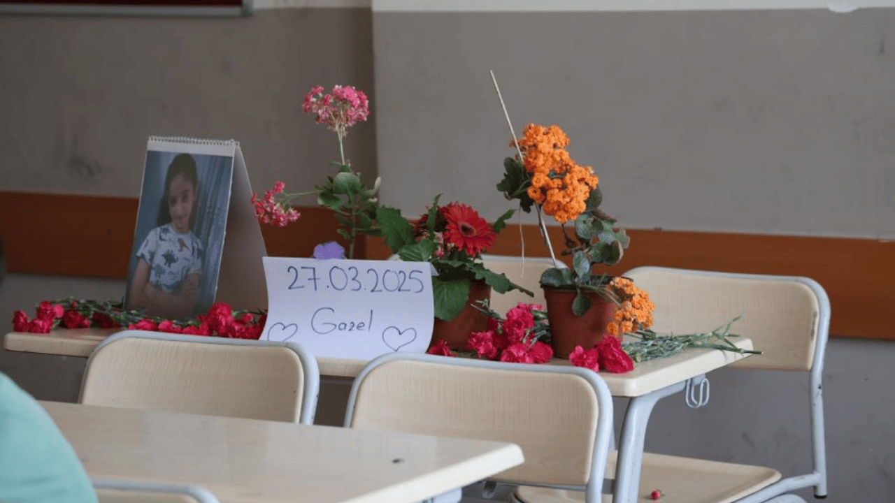 Kazada hayatını kaybeden küçük Gazel'in vefatı okulunu yasa boğdu