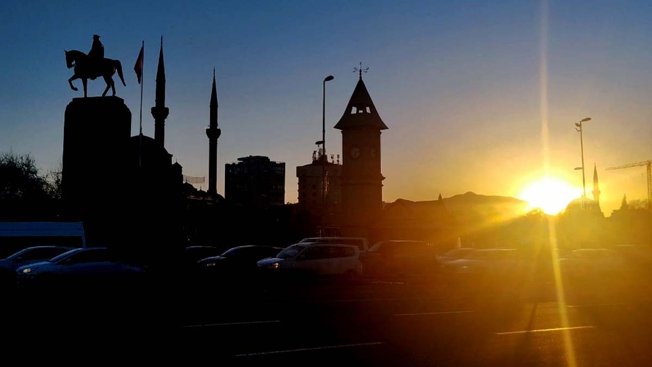 Kayseri'de sıcaklar bunaltacak! Yazlık kıyafetleri çıkarın
