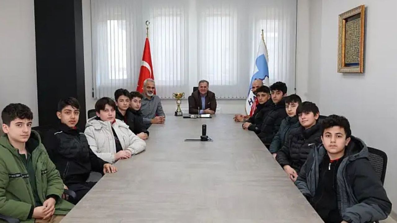 Kayseri’de 64 takım arasında birinci oldular!