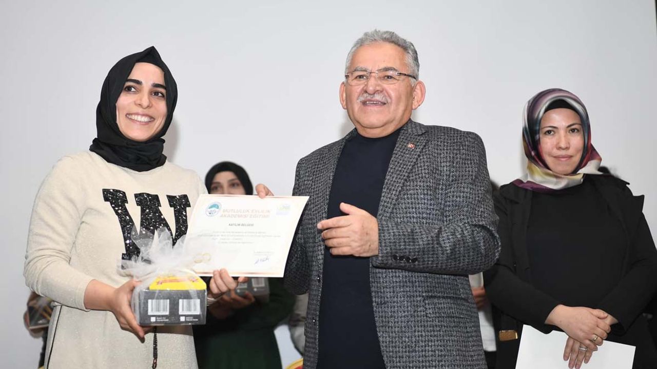 Kayseri'de kadınlara özel projeler! Türkiye'ye örnek oluyor
