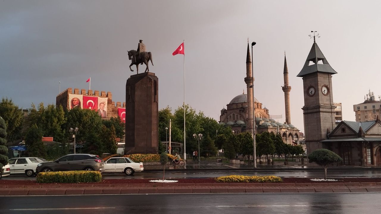 Meteorolojiden uyarılar arka arkaya geldi! Kayseri kar yağışına teslim olacak