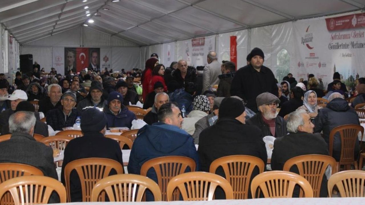 Kayseri’de her gün orada 750 kişilik iftar yemeği veriliyor!