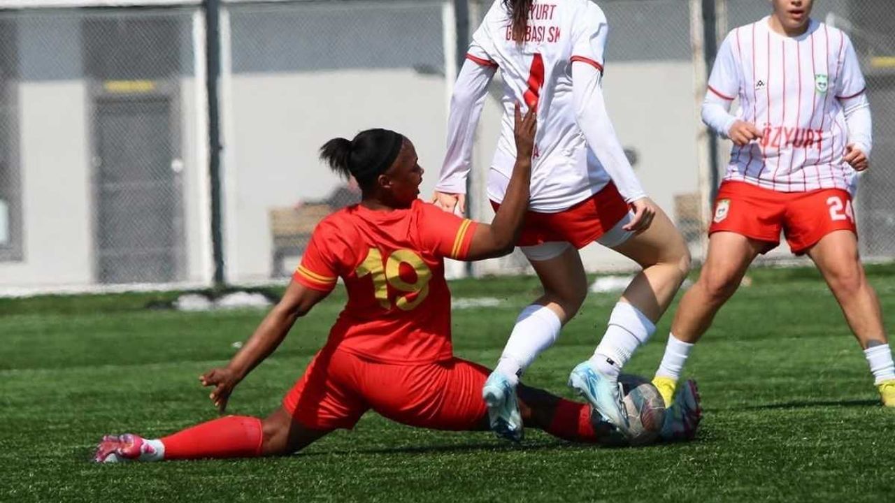 Kayseri Kadın FK maçı 10 dakikada bitirdi!