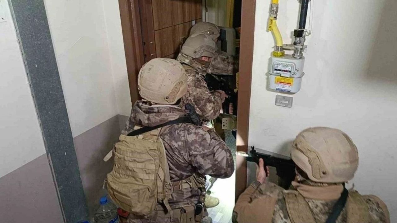 Kayseri’de yasa dışı bahis ve dolandırıcılık çetesi çökertildi! 103 kişi yakalandı