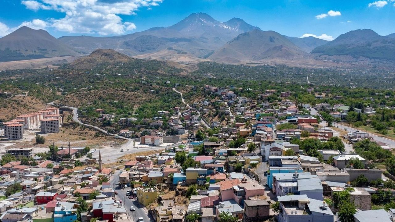 Kayseri’de o belediye alarm verdi! Kaçak yapılar bir bir yıkılıyor