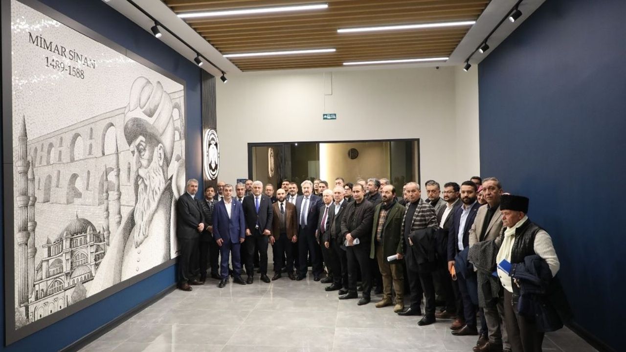 Kayseri’de o belediye meclis salonunu yeniledi! Sadece toplantı yapılmayacak