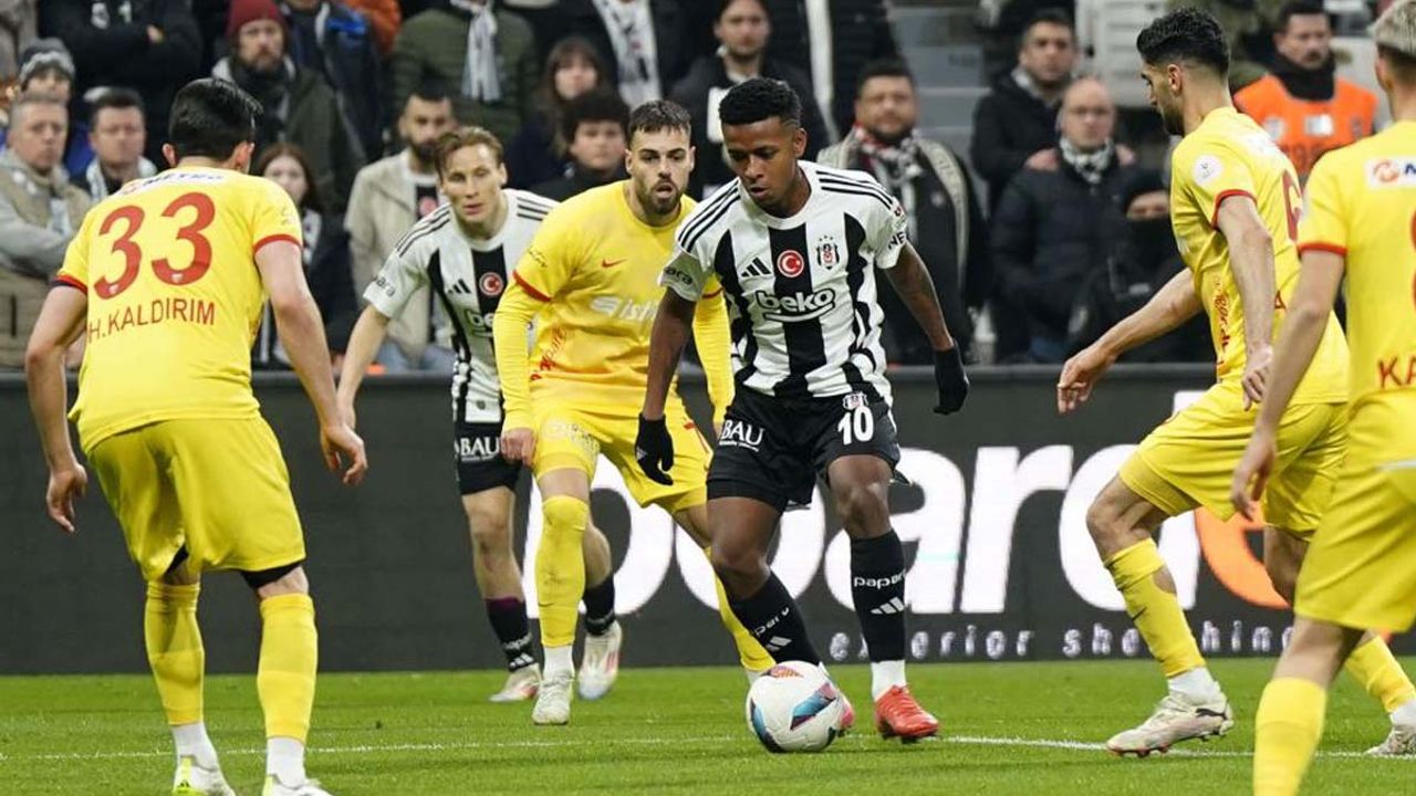 Süper Lig’de oynanan Beşiktaş-Kayserispor maçında bir ilk yaşandı!