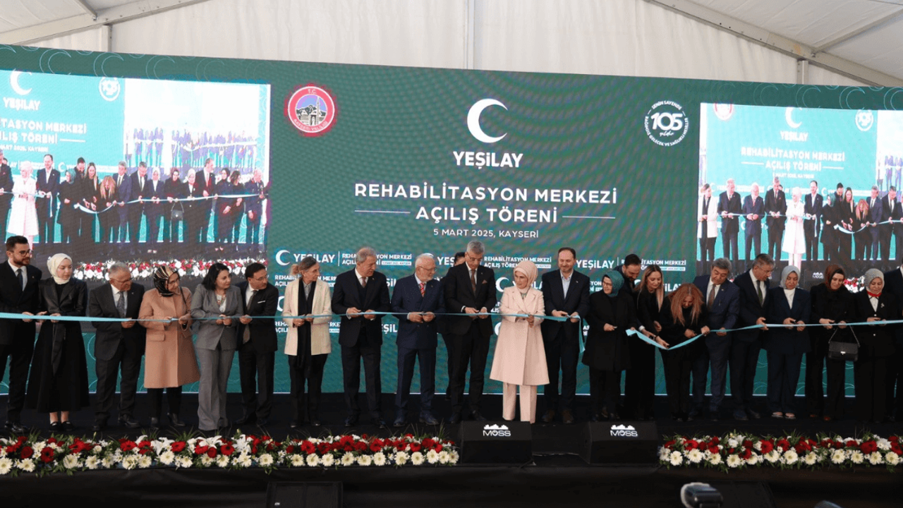 Kayseri’de Yeşilay Rehabilitasyon Merkezi açılışına Emine Erdoğan katıldı