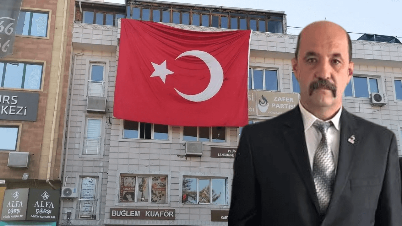 Kayseri'de asılan küfürlü pankart dikkat çekti! Zafer Partisi İl Başkanı'ndan sert açıklama!