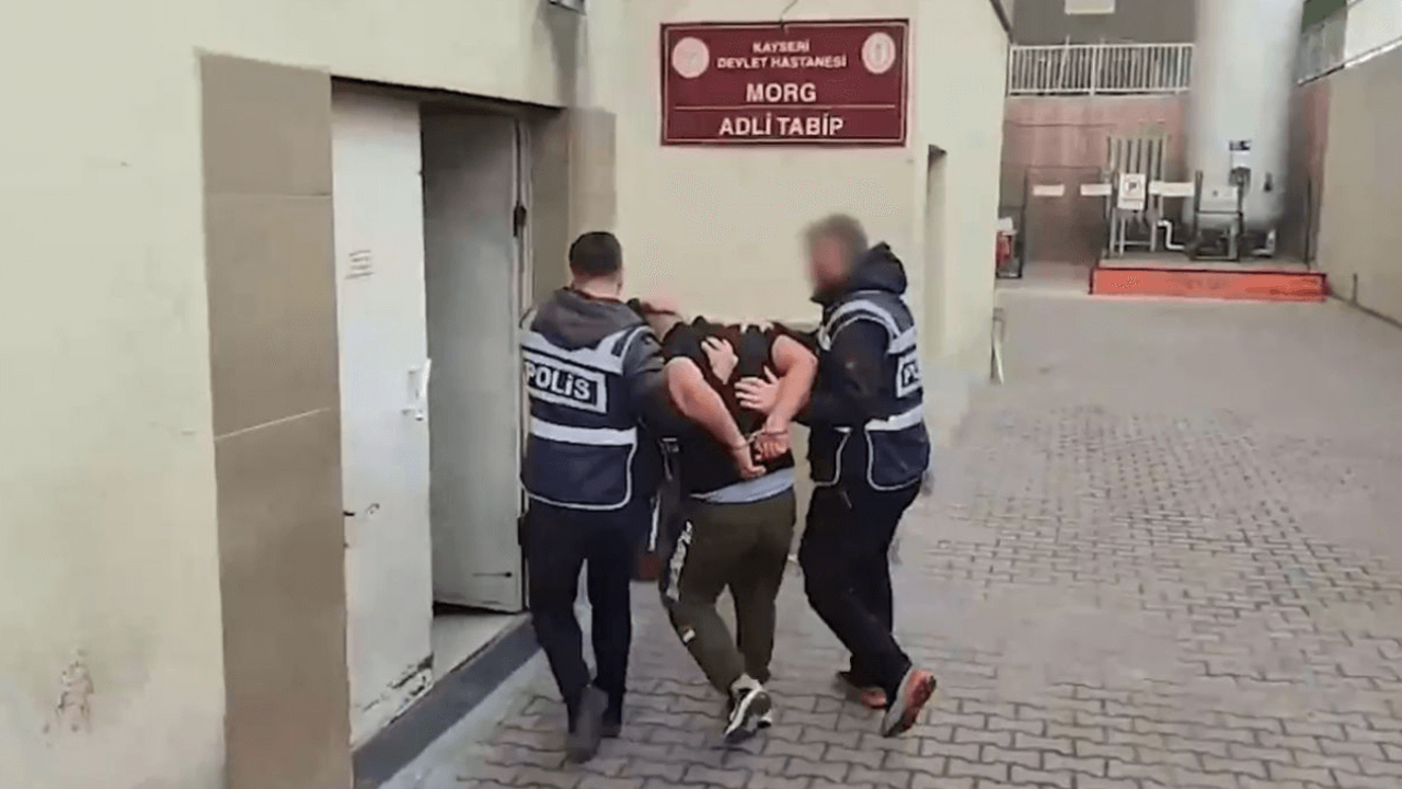Kayseri'de 27 yıl hapis cezasıyla aranan firari hırsız yakalandı