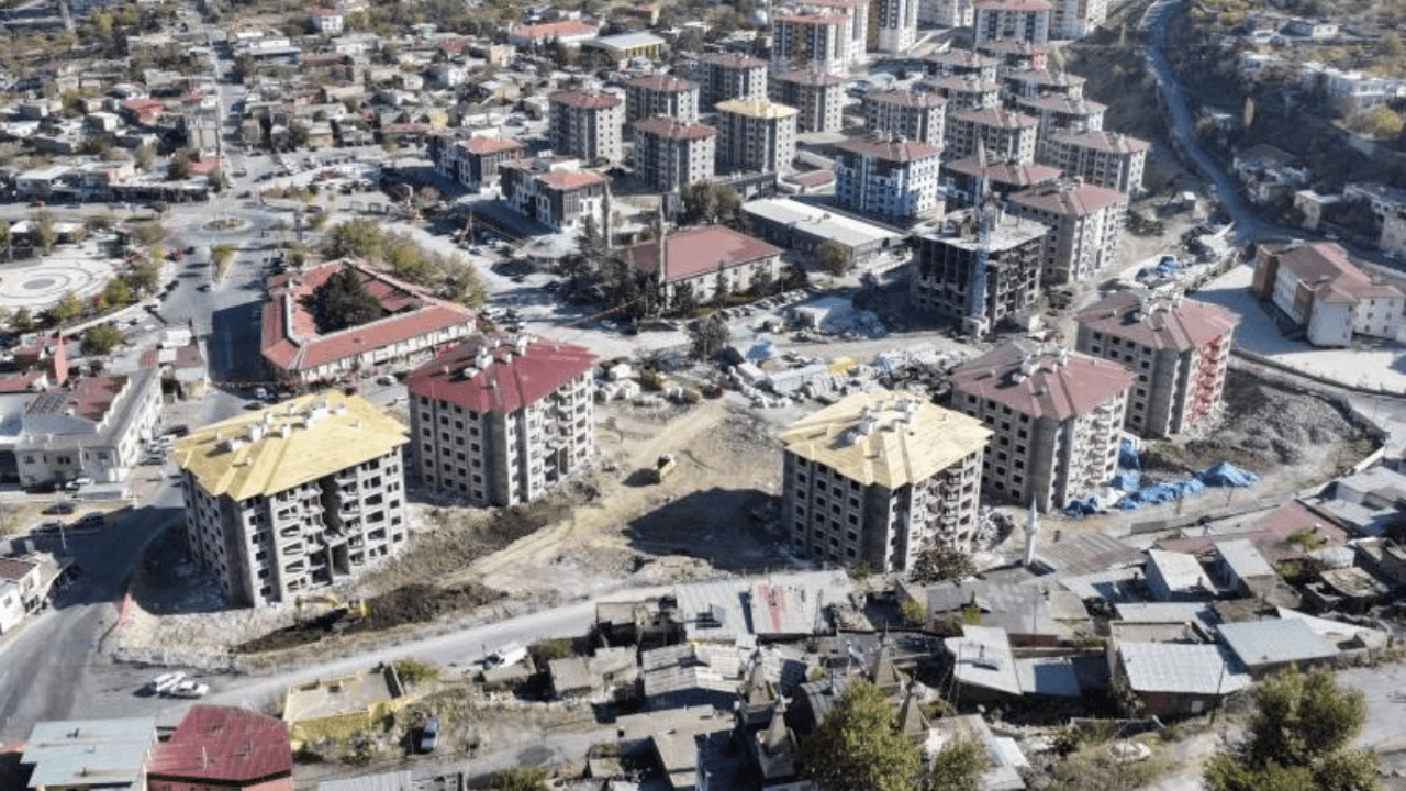 Hacılar’da geri sayım başladı! 547 yeni ev sahiplerine teslim edilecek!