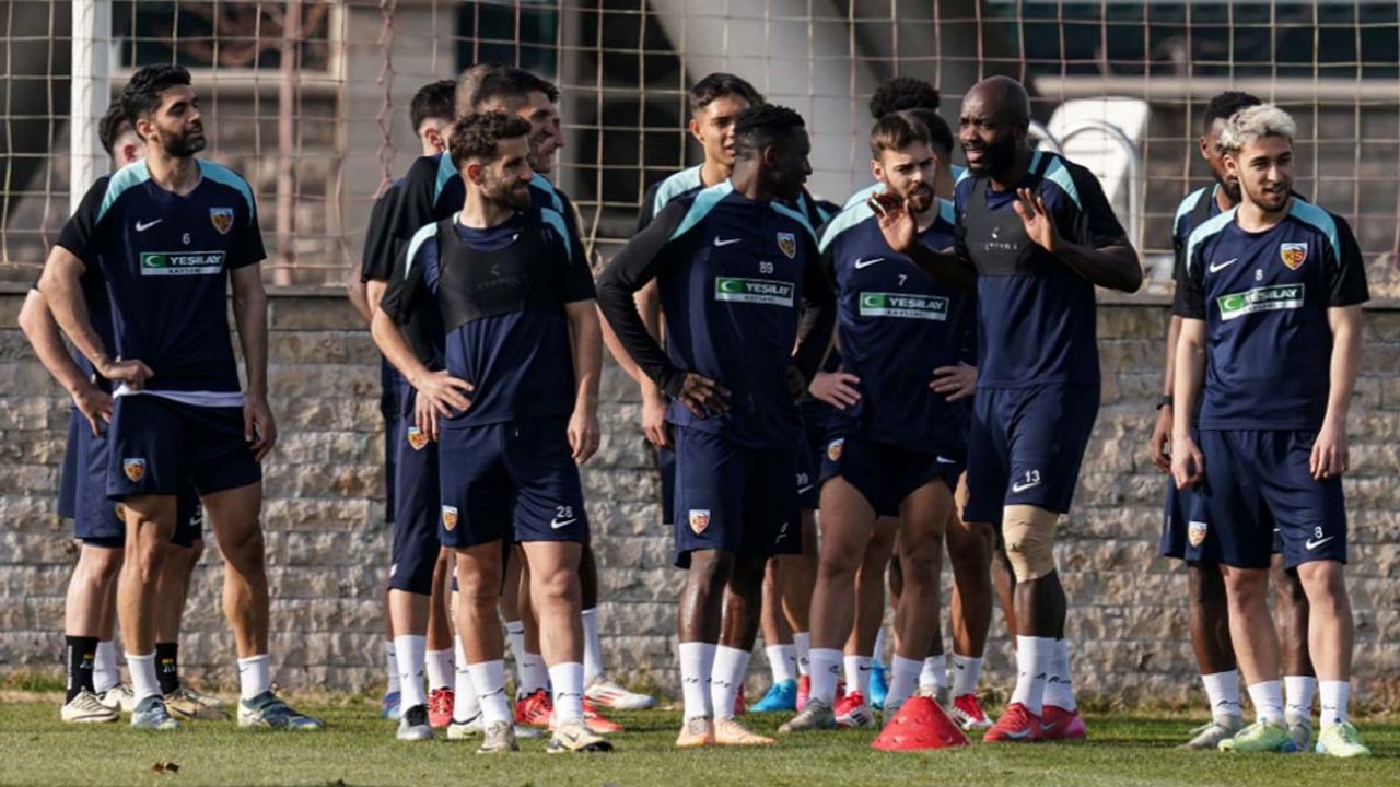 Kayserispor'a Hatayspor maçı öncesi güzel haber! İki futbolcu geri döndü