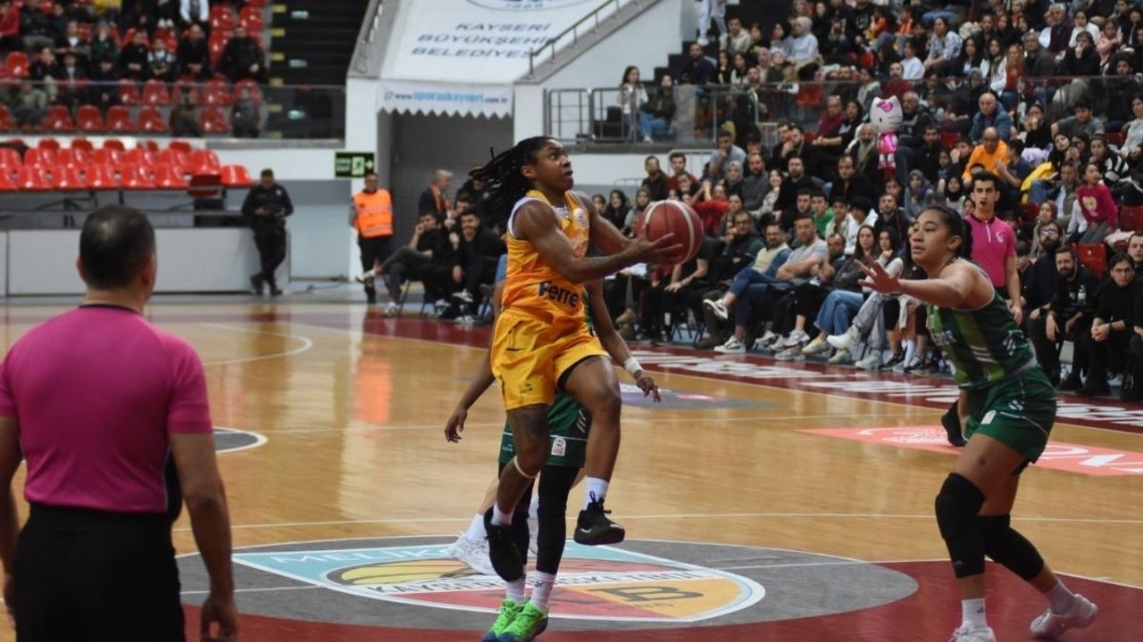 Melikgazi Kayseri Basketbol'un en skoreri o isim oldu!