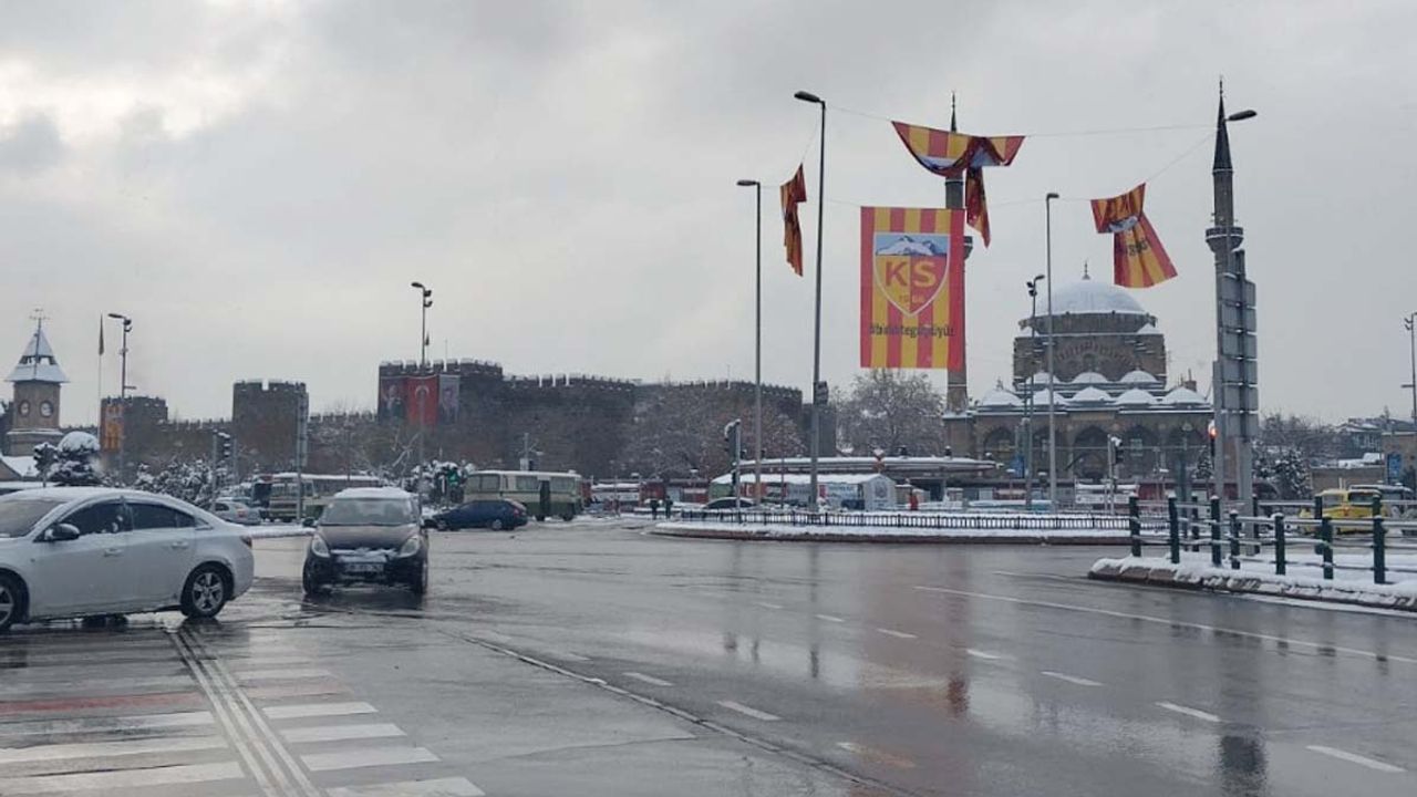 Meteoroloji’den saat verildi! Kayseri’ye kar yağışı geliyor
