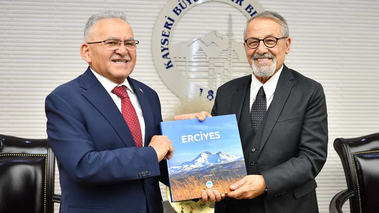 Prof. Dr. Naci Görür Kayseri'de! Gözler yer bilimciye çevrildi