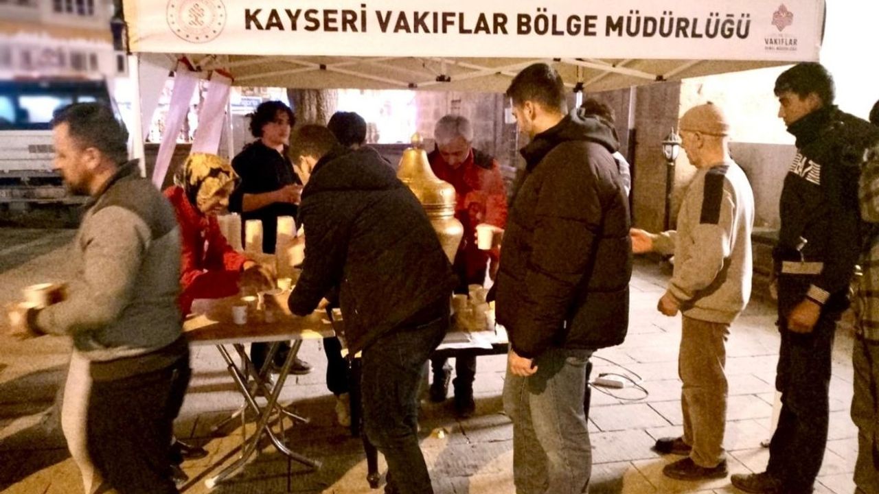 Kayseri’de Kadir gecesinde camilerde bakın ne dağıtıldı?