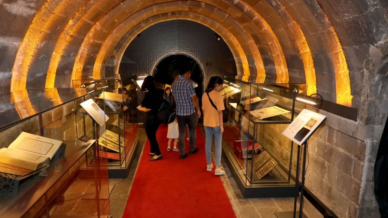 Talas’ta açılan Kur’an Sergisi ziyaretçi rekoru kırdı!