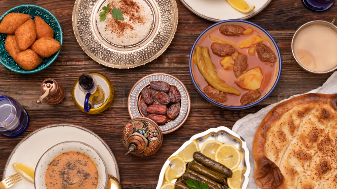 İftar ve sahur sofrasına oturmadan dikkat: Bunları yapmak sağlığa zarar veriyor