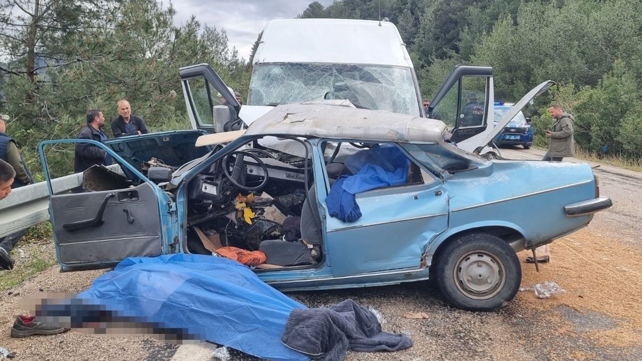 Adana'da katliam gibi kaza: 3'ü çocuk 5 ölü, 7 yaralı