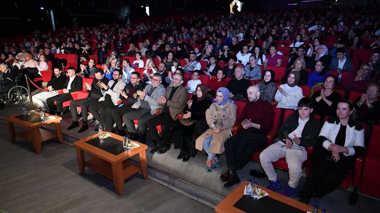 Kayseri Büyükşehir Belediyesi tam not aldı! Kent Korosu izleyenleri büyüledi