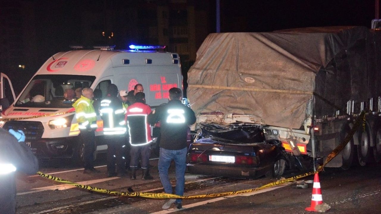 Kayseri'de araç tırın altında kağıt gibi ezildi! 1 kişi hayatını kaybetti
