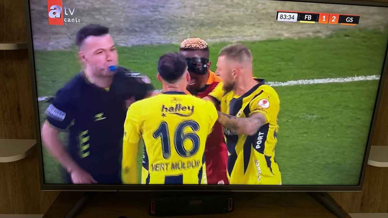 Fenerbahçe-Galatasaray Derbisi Olunca CHP’liler Boykotu Unuttu