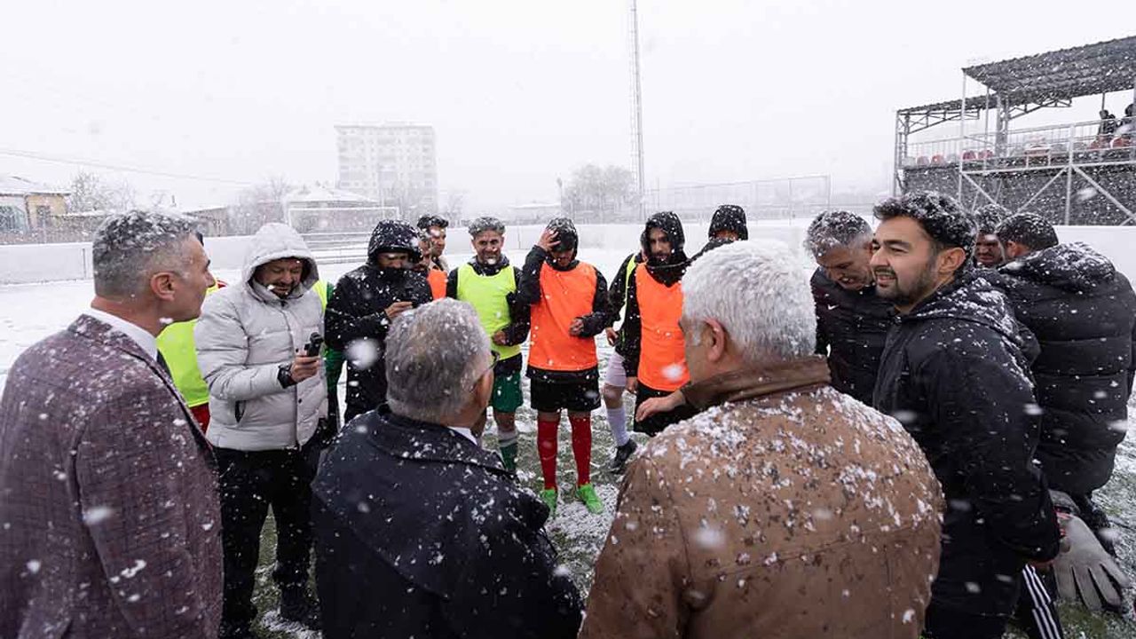 Görme Engelliler B1 Futbol Milli Takımı Kayseri'de! Başkan Memduh Büyükkılıç ziyaret etti