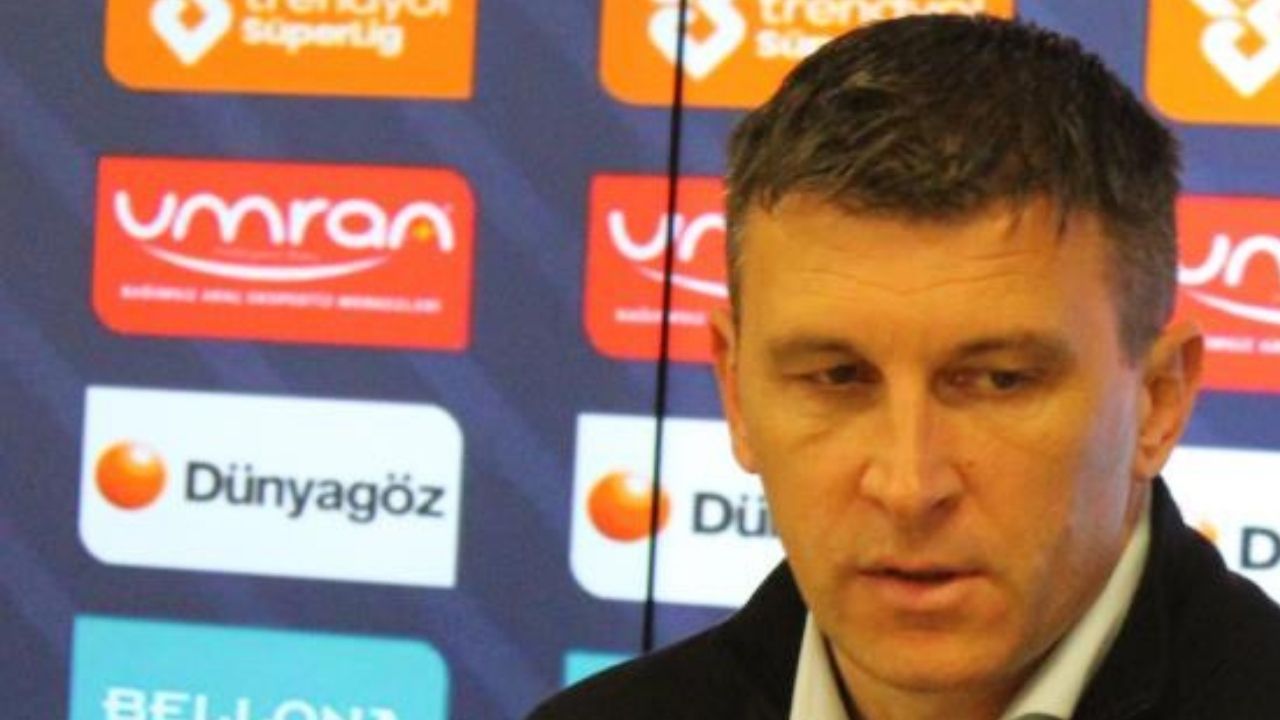 Kayserispor Teknik Direktörü Sergej Jakirovic’ten futbolculara övgü