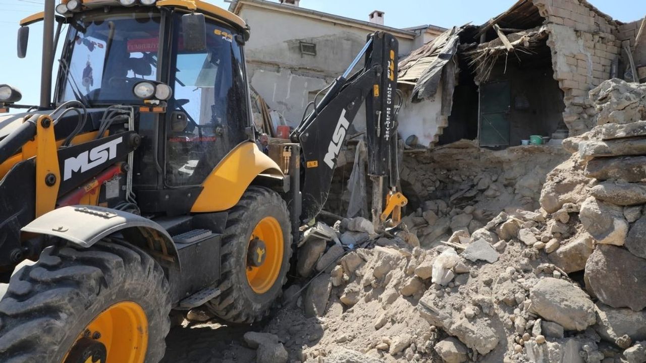 Kayseri’de 37 hayvan telef olmuştu! İncesu Belediye Başkanı olay yerinde
