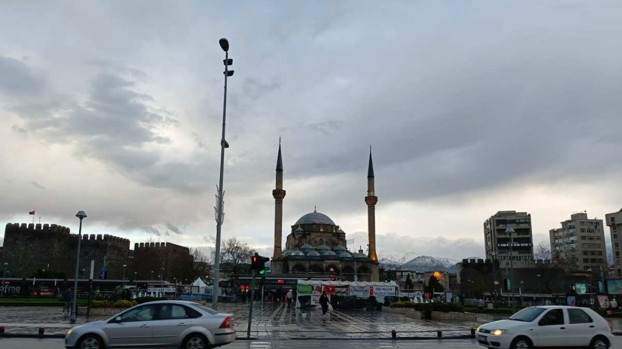 Meteoroloji açıkladı: Kayseri'de bugün yağış var mı? (30 Nisan Çarşamba)